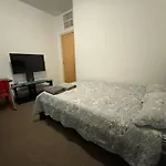 Double Room With Shared Bathroom - No Parking Space