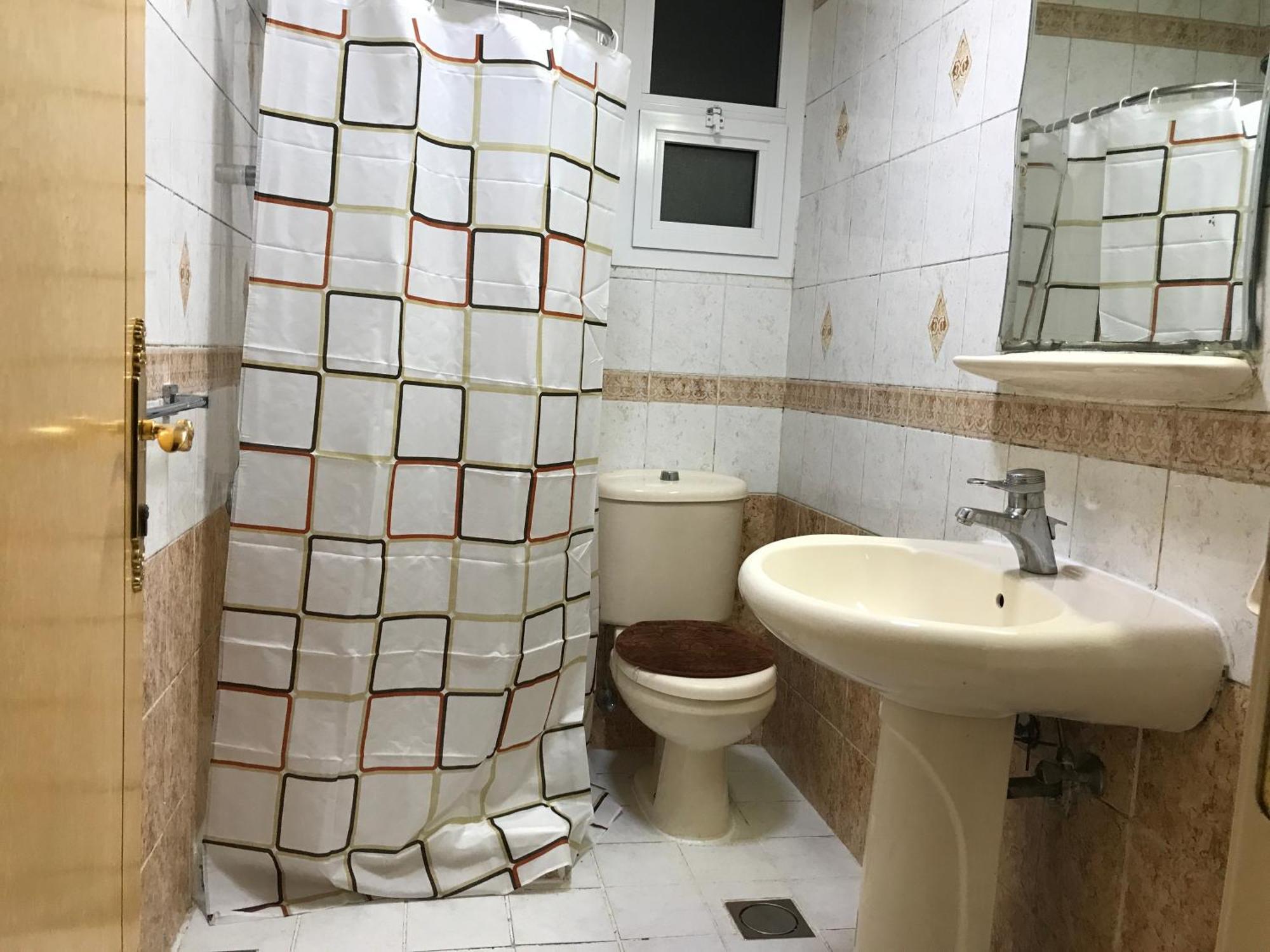 Double - Shared Bathroom, No Parking