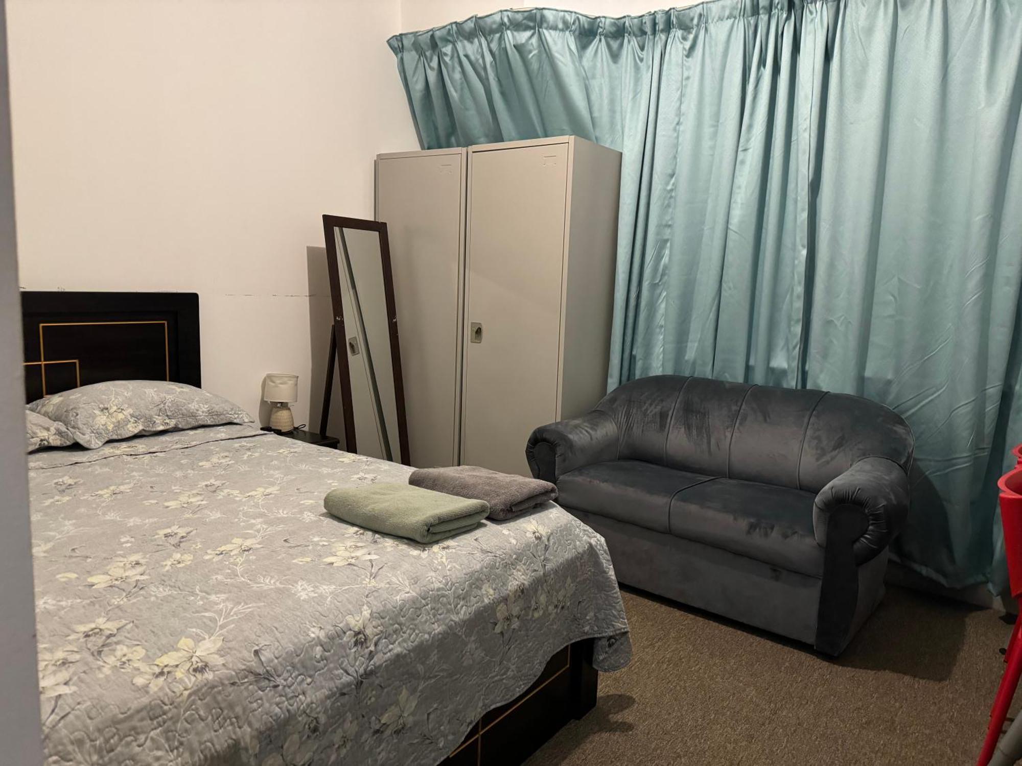 Double - Shared Bathroom, No Parking